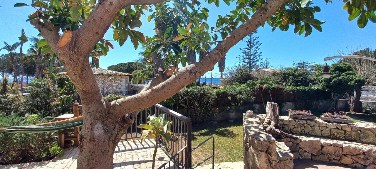 A Due Passi Dal Mare Con Piscina Villa Fontane Bianche Buitenkant foto