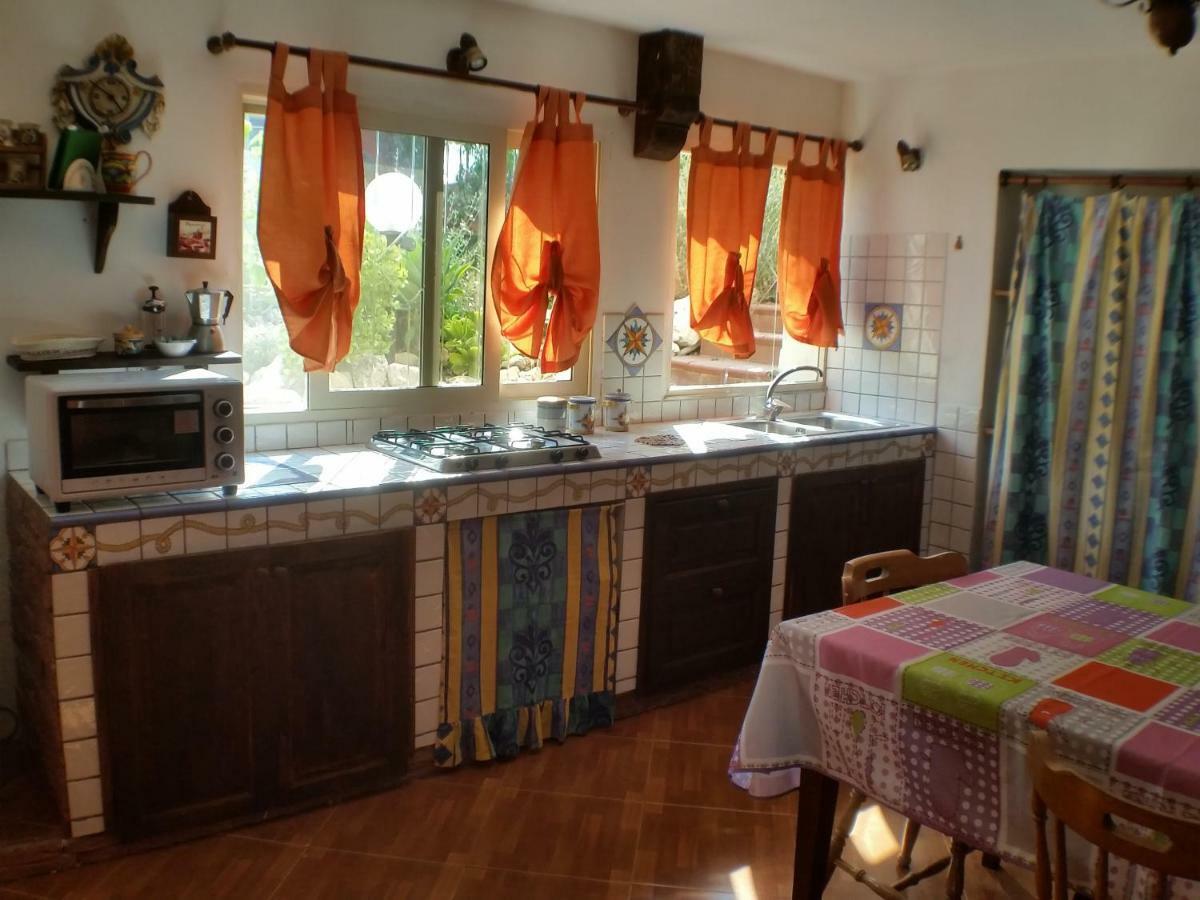A Due Passi Dal Mare Con Piscina Villa Fontane Bianche Buitenkant foto